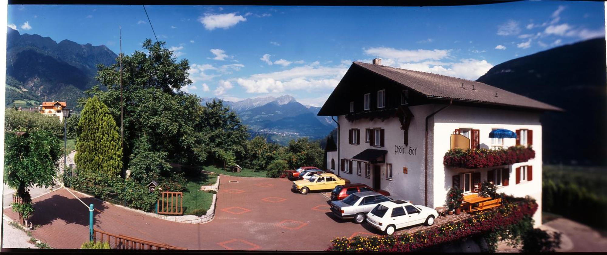 Pfoestlhof Bed & Breakfast Parcines Bagian luar foto